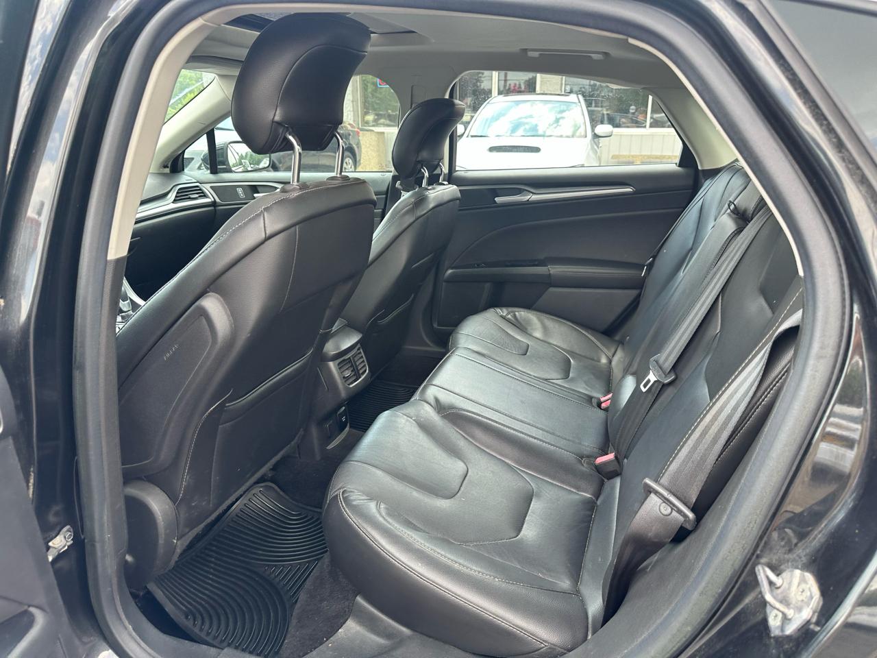 Ford Fusion 4dr Sdn Titanium FWD 2013