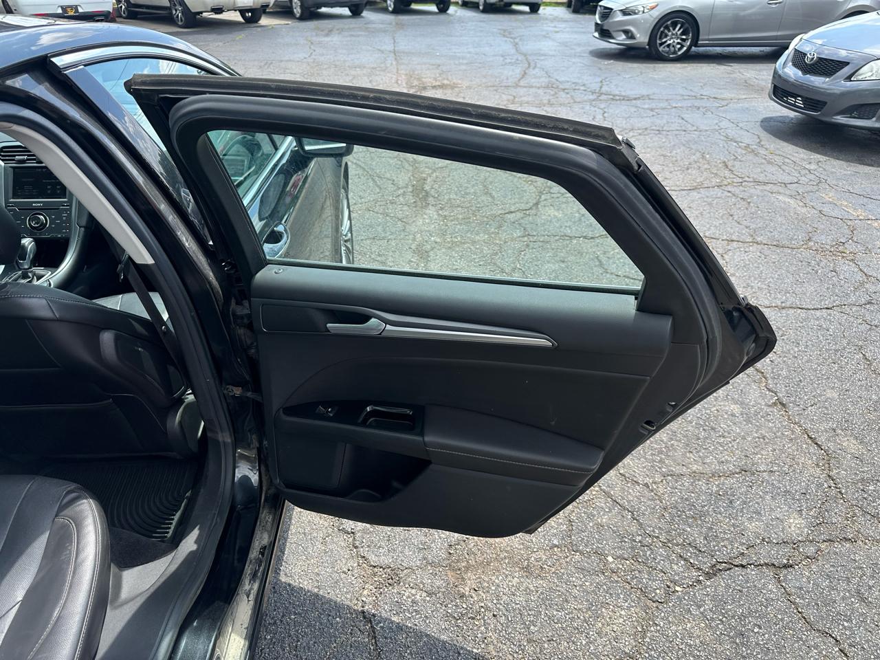 Ford Fusion 4dr Sdn Titanium FWD 2013