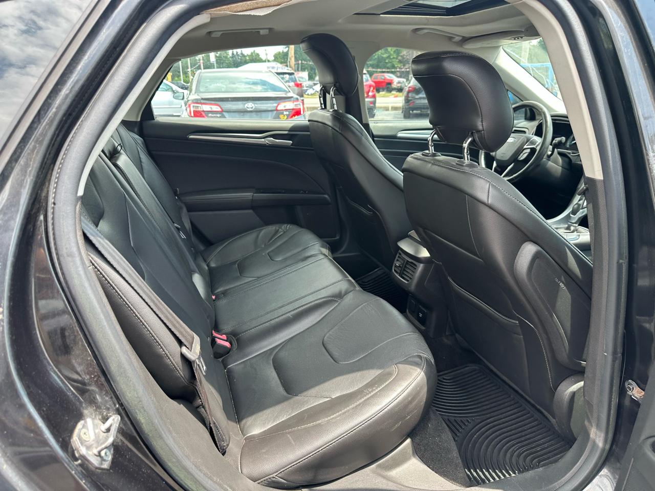 Ford Fusion 4dr Sdn Titanium FWD 2013