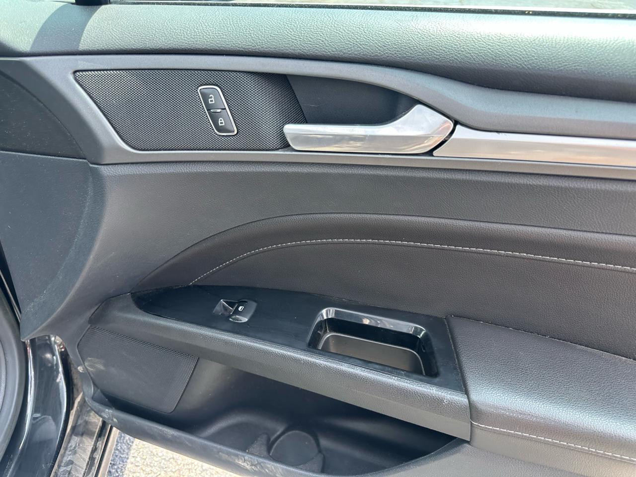 Ford Fusion 4dr Sdn Titanium FWD 2013