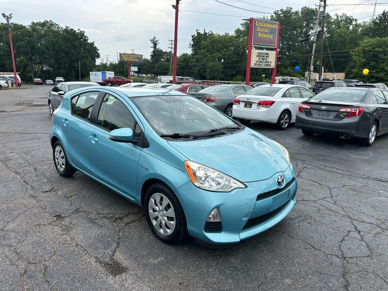Toyota Prius c 5dr HB Three (Natl) 2013