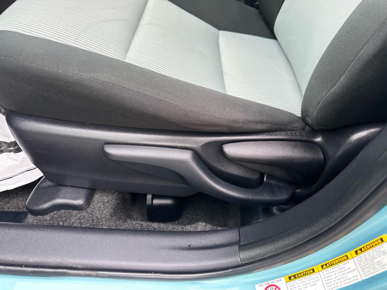 Toyota Prius c 5dr HB Three (Natl) 2013
