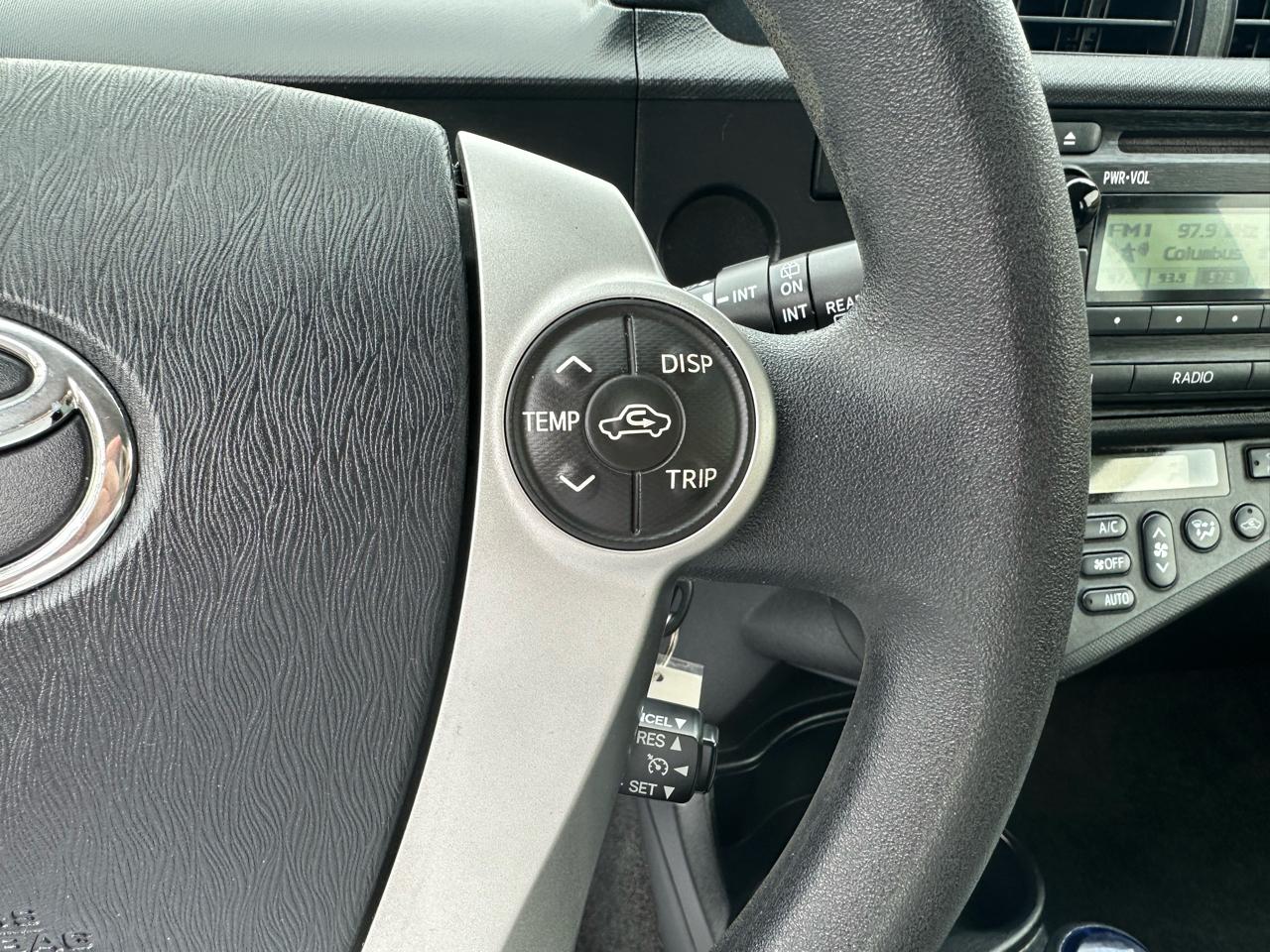Toyota Prius c 5dr HB Three (Natl) 2013
