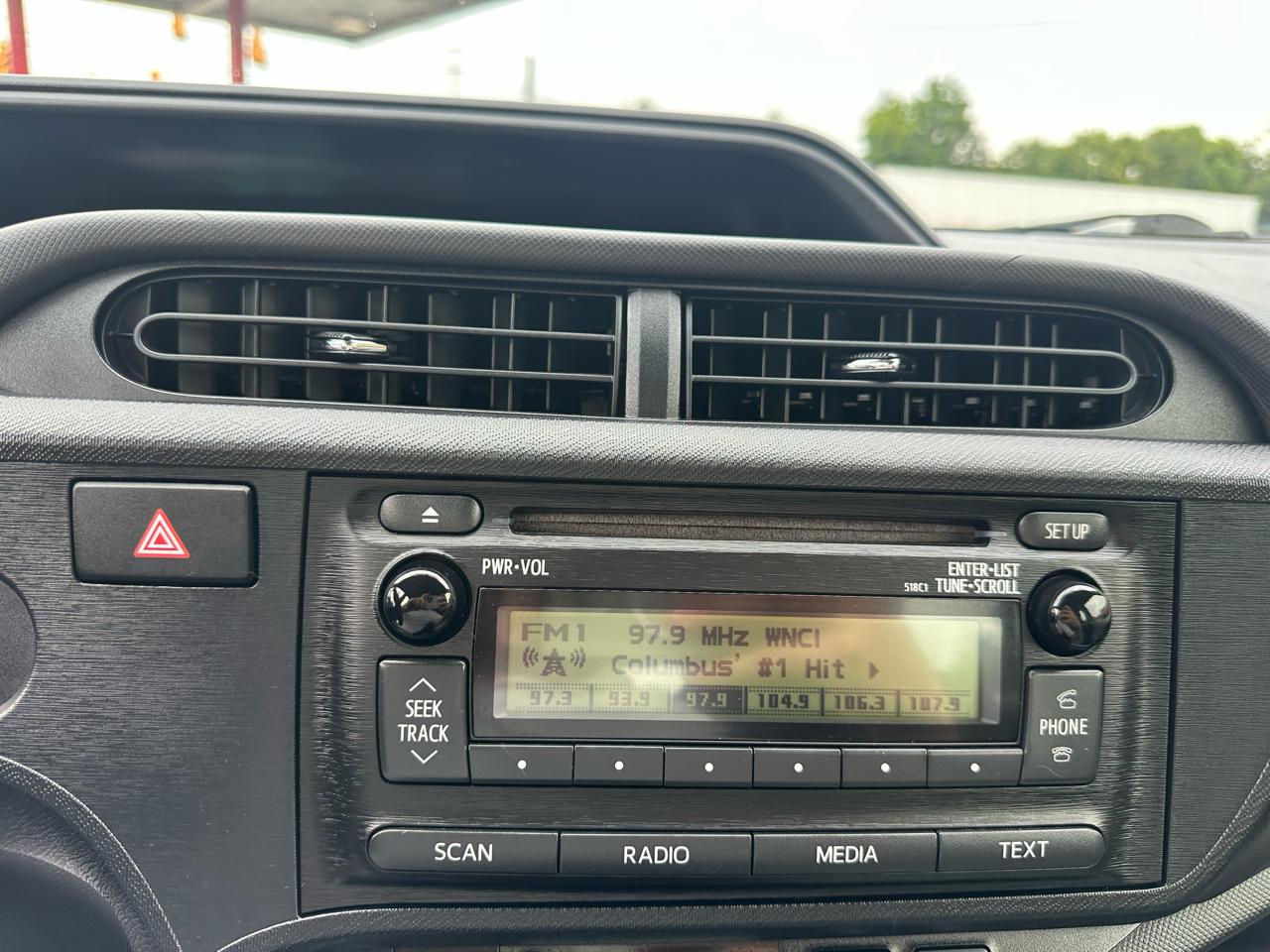 Toyota Prius c 5dr HB Three (Natl) 2013
