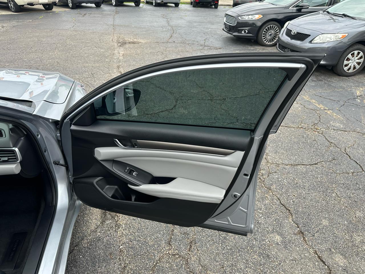 Honda Accord Sedan LX 1.5T CVT 2020