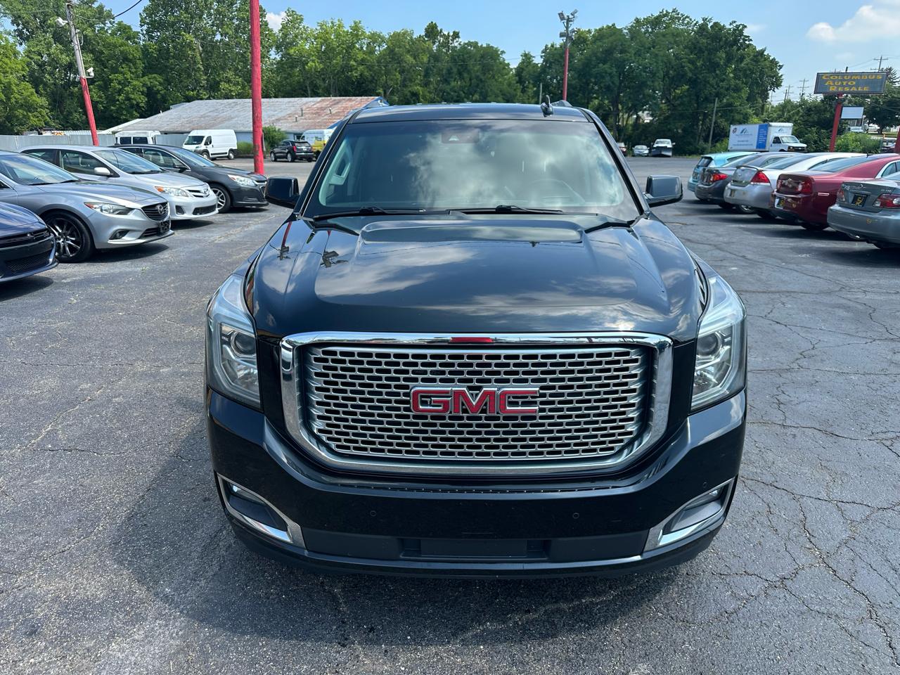 GMC Yukon XL 4WD 4dr Denali 2017