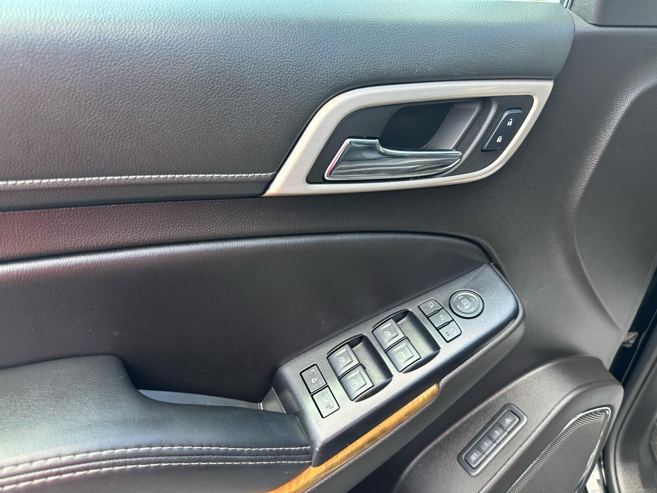 GMC Yukon XL 4WD 4dr Denali 2017