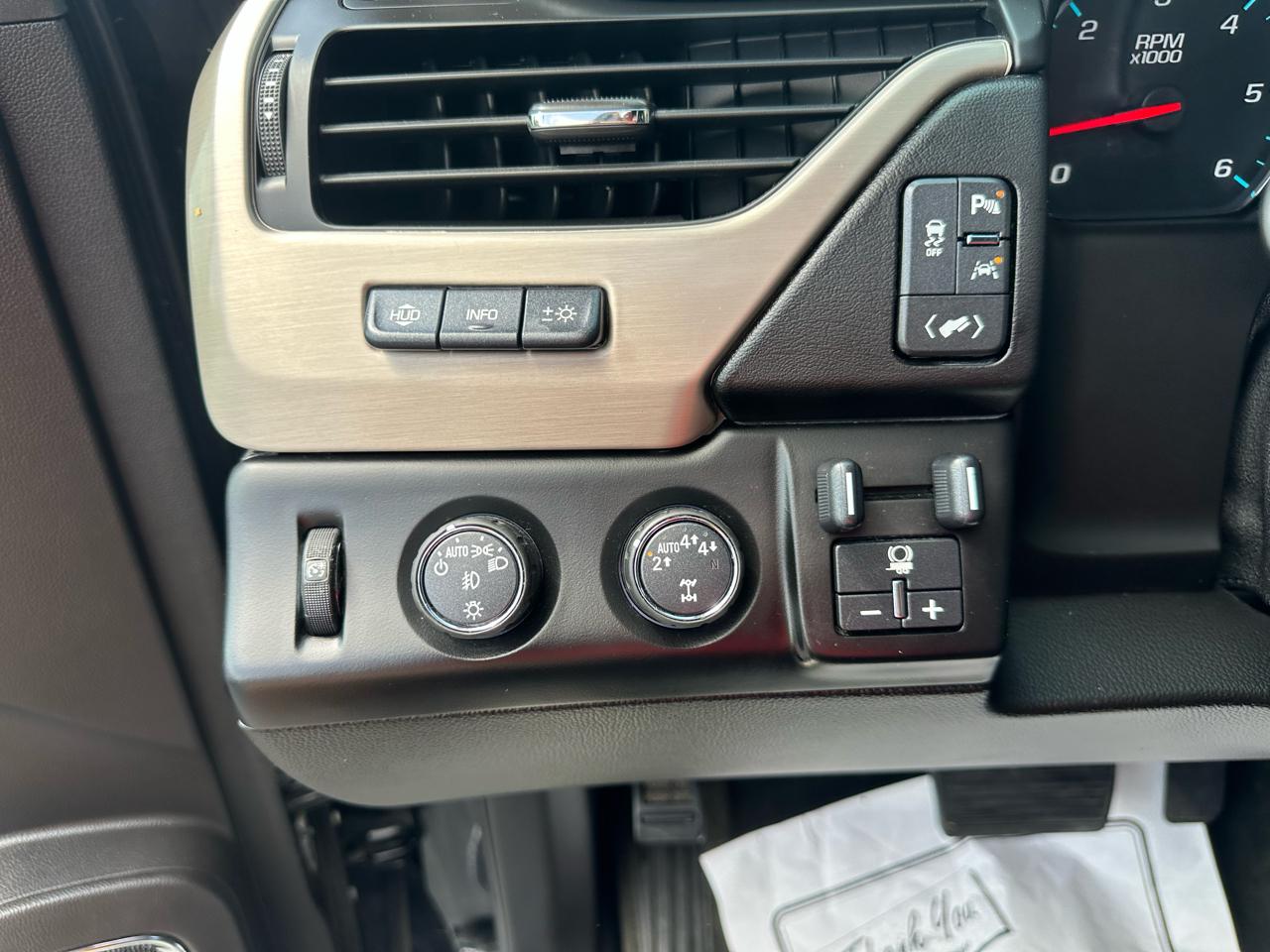 GMC Yukon XL 4WD 4dr Denali 2017