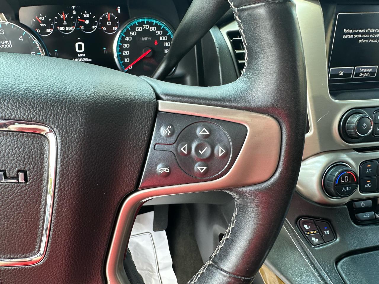 GMC Yukon XL 4WD 4dr Denali 2017