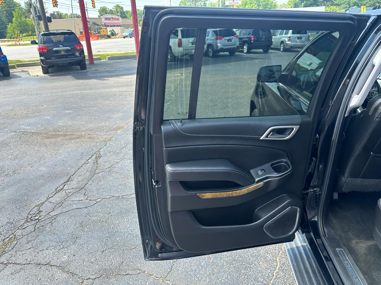 GMC Yukon XL 4WD 4dr Denali 2017