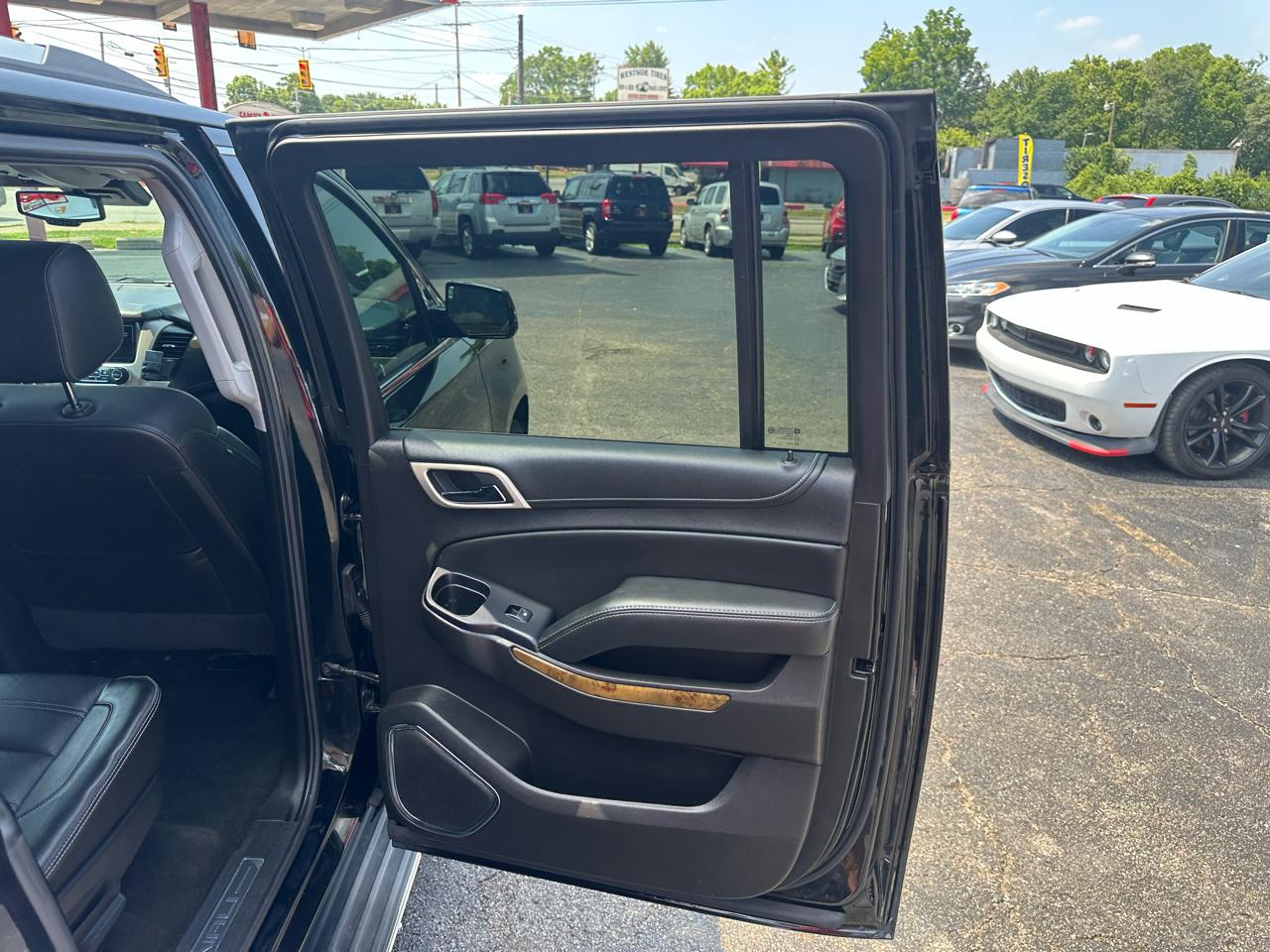 GMC Yukon XL 4WD 4dr Denali 2017