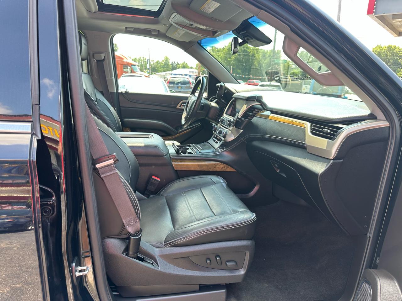 GMC Yukon XL 4WD 4dr Denali 2017