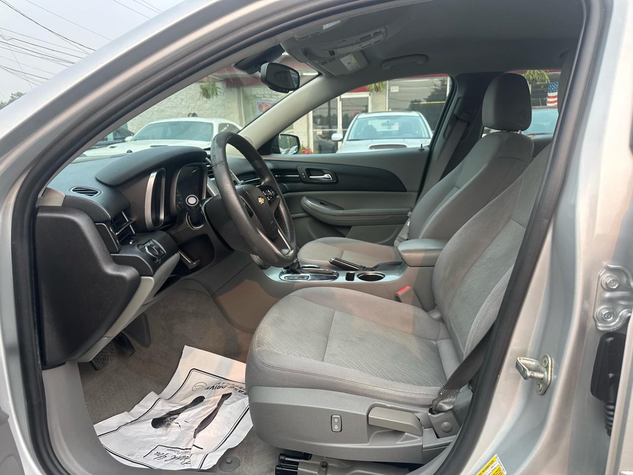 Chevrolet Malibu 4dr Sdn LS w/1LS 2014