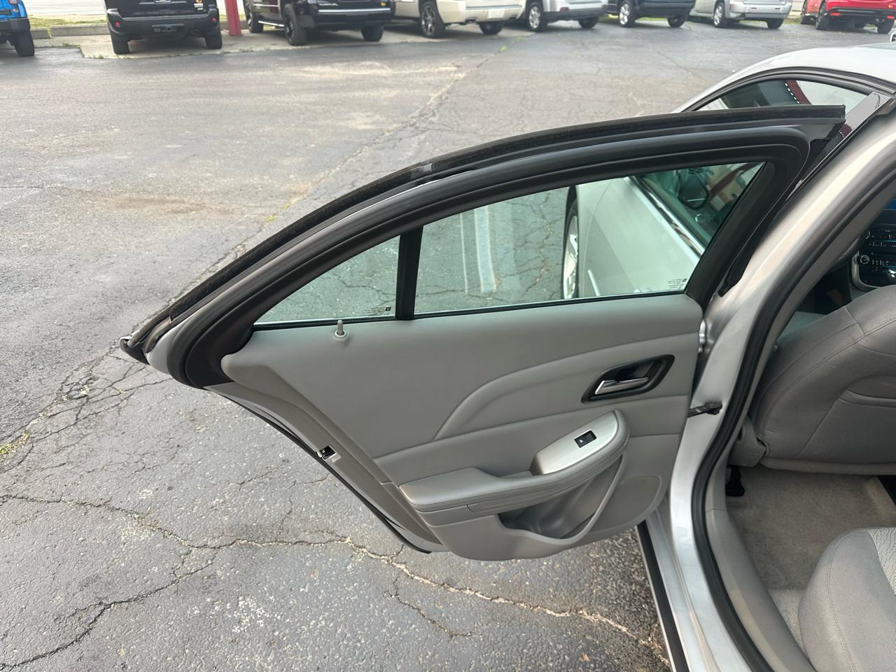 Chevrolet Malibu 4dr Sdn LS w/1LS 2014