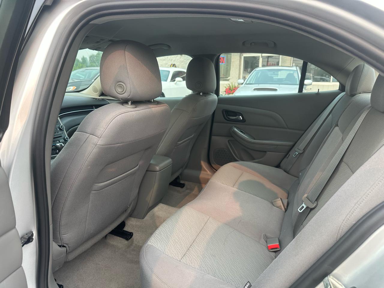 Chevrolet Malibu 4dr Sdn LS w/1LS 2014
