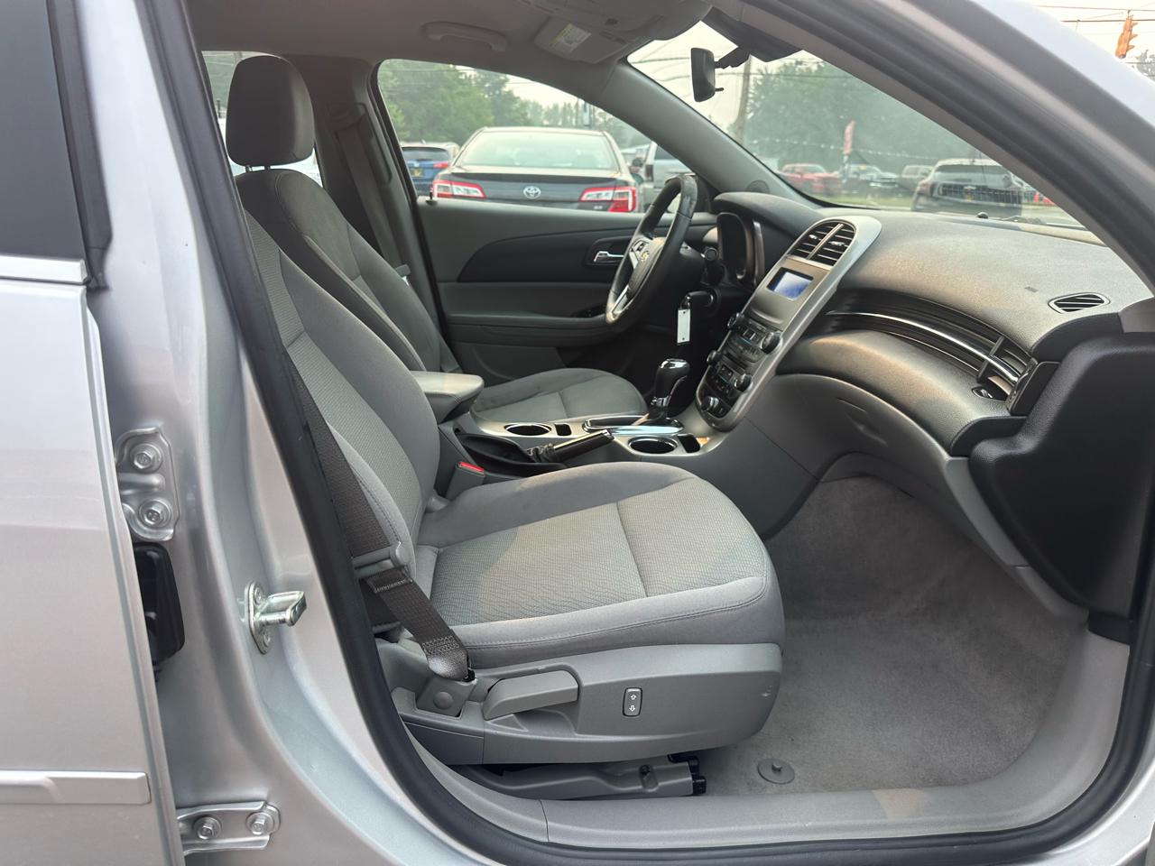Chevrolet Malibu 4dr Sdn LS w/1LS 2014