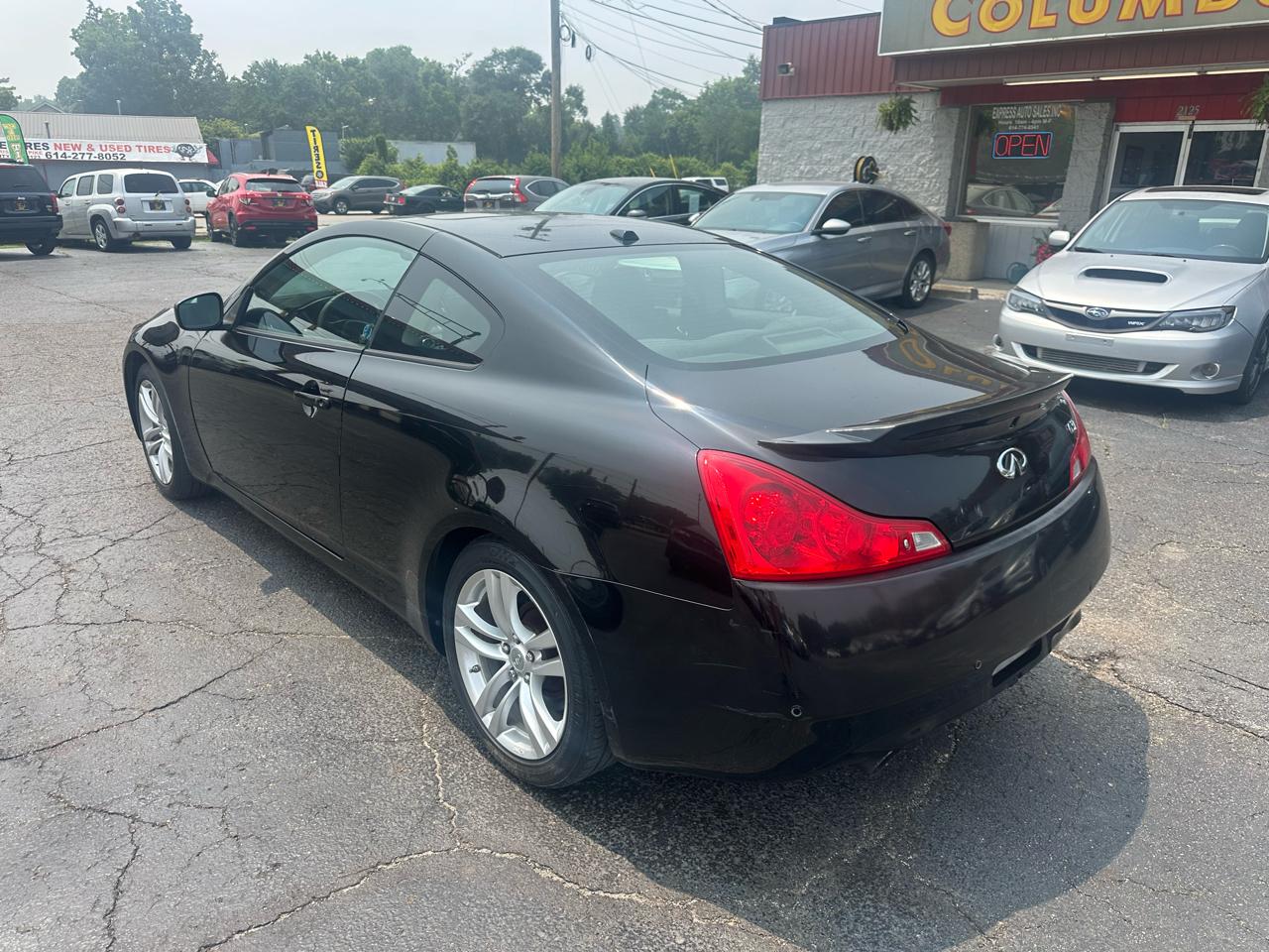 Infiniti G37 Coupe 2dr Journey RWD 2010