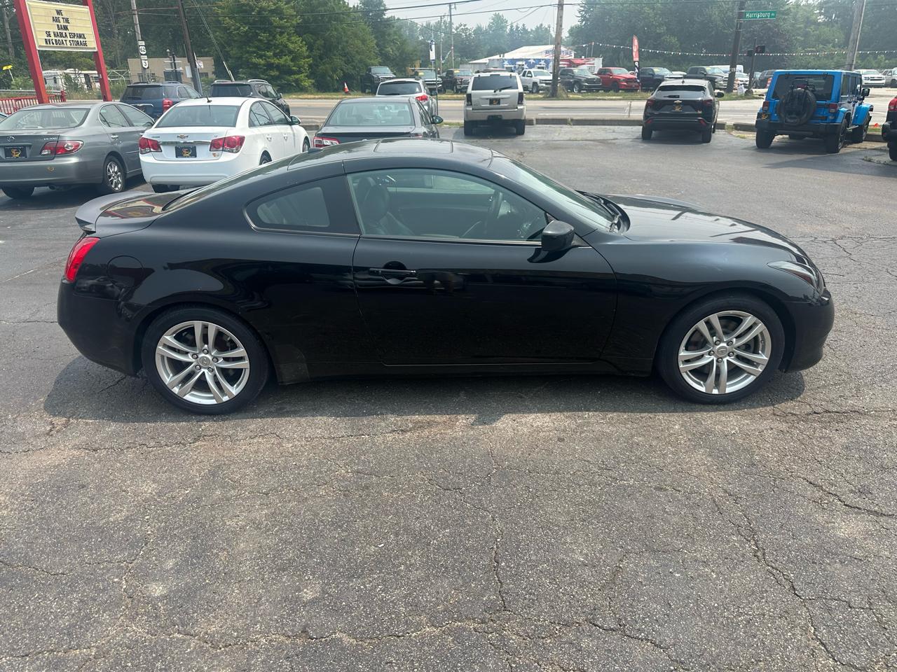 Infiniti G37 Coupe 2dr Journey RWD 2010