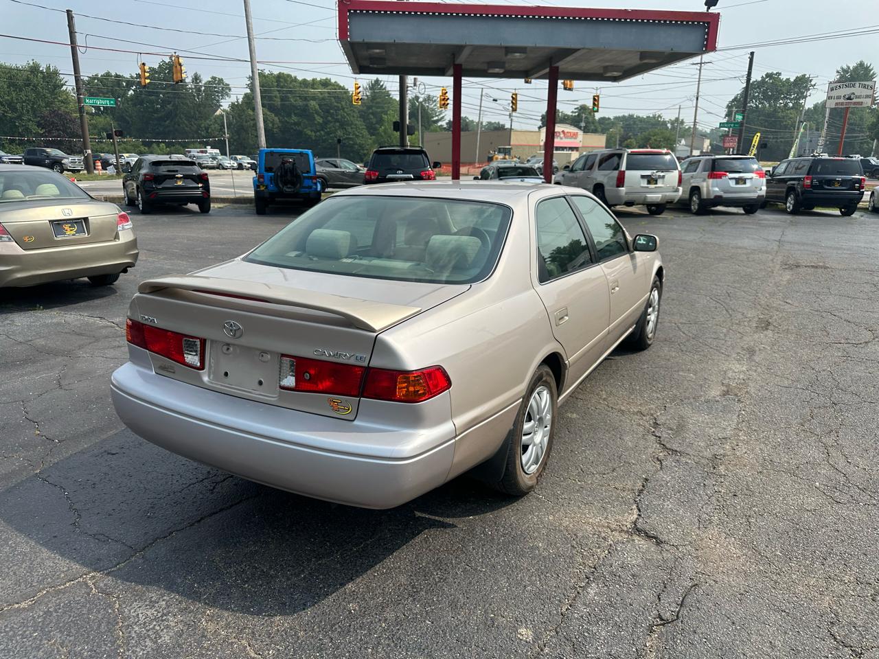 Toyota Camry 4dr Sdn XLE Auto (Natl) 2001