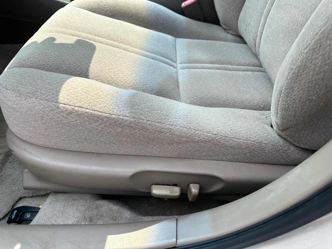 Toyota Camry 4dr Sdn XLE Auto (Natl) 2001