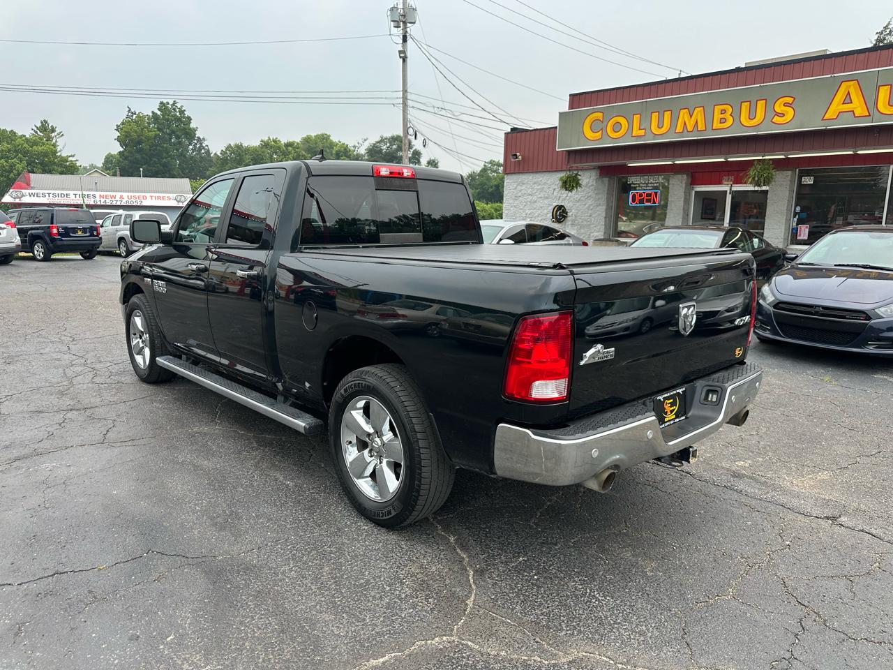 RAM 1500 4WD Quad Cab 140.5" Big Horn 2016