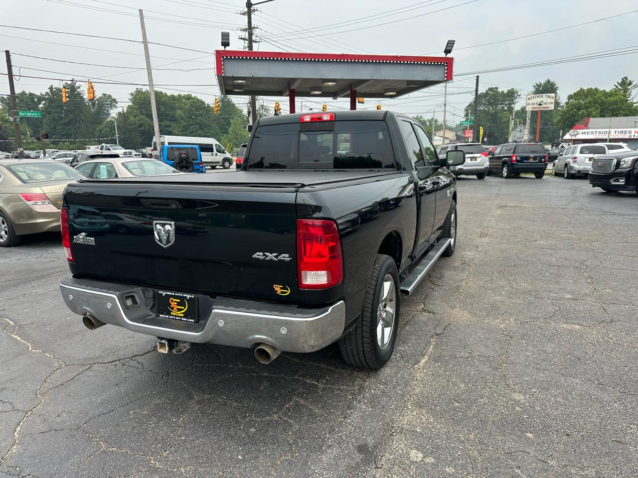 RAM 1500 4WD Quad Cab 140.5" Big Horn 2016