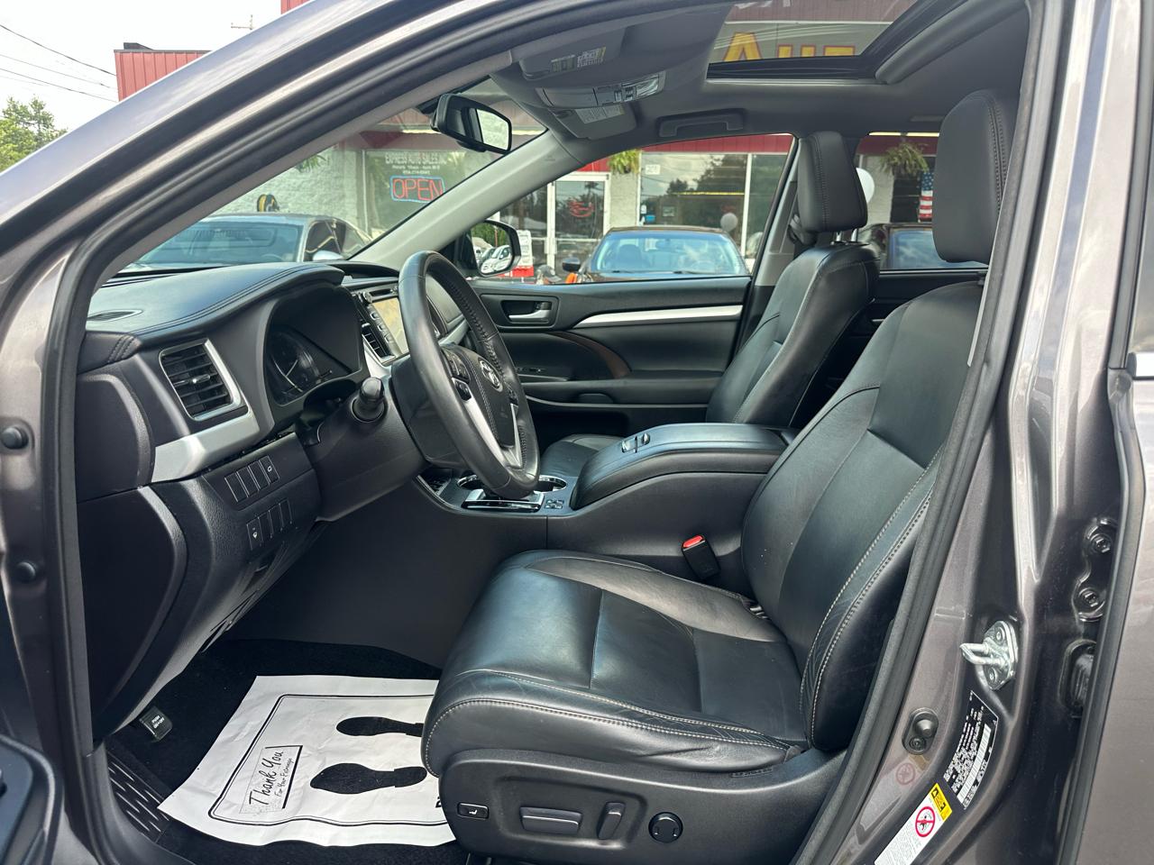 Toyota Highlander AWD 4dr V6 XLE (Natl) 2015