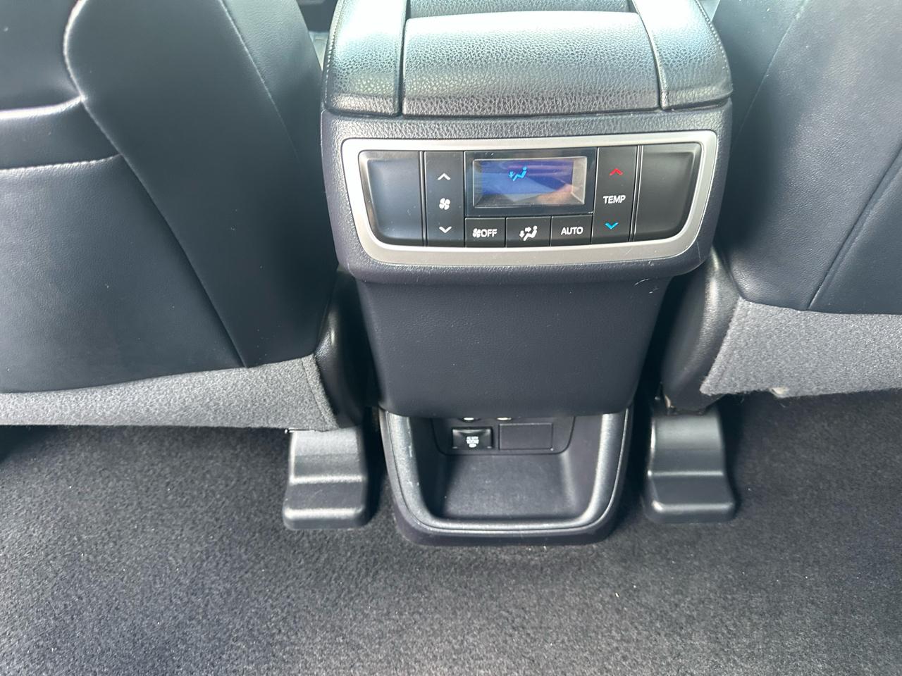 Toyota Highlander AWD 4dr V6 XLE (Natl) 2015