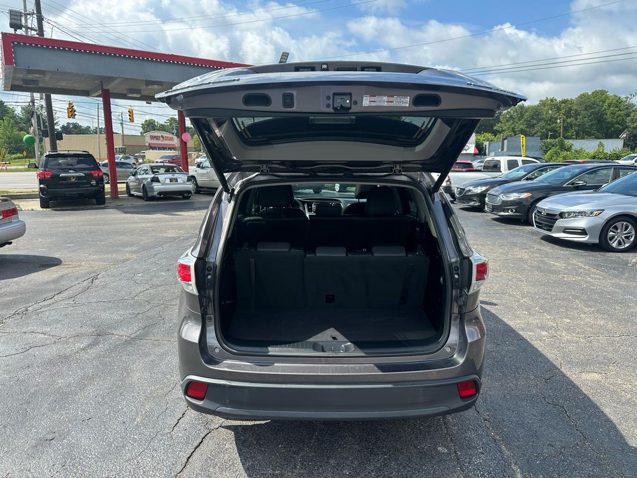 Toyota Highlander AWD 4dr V6 XLE (Natl) 2015