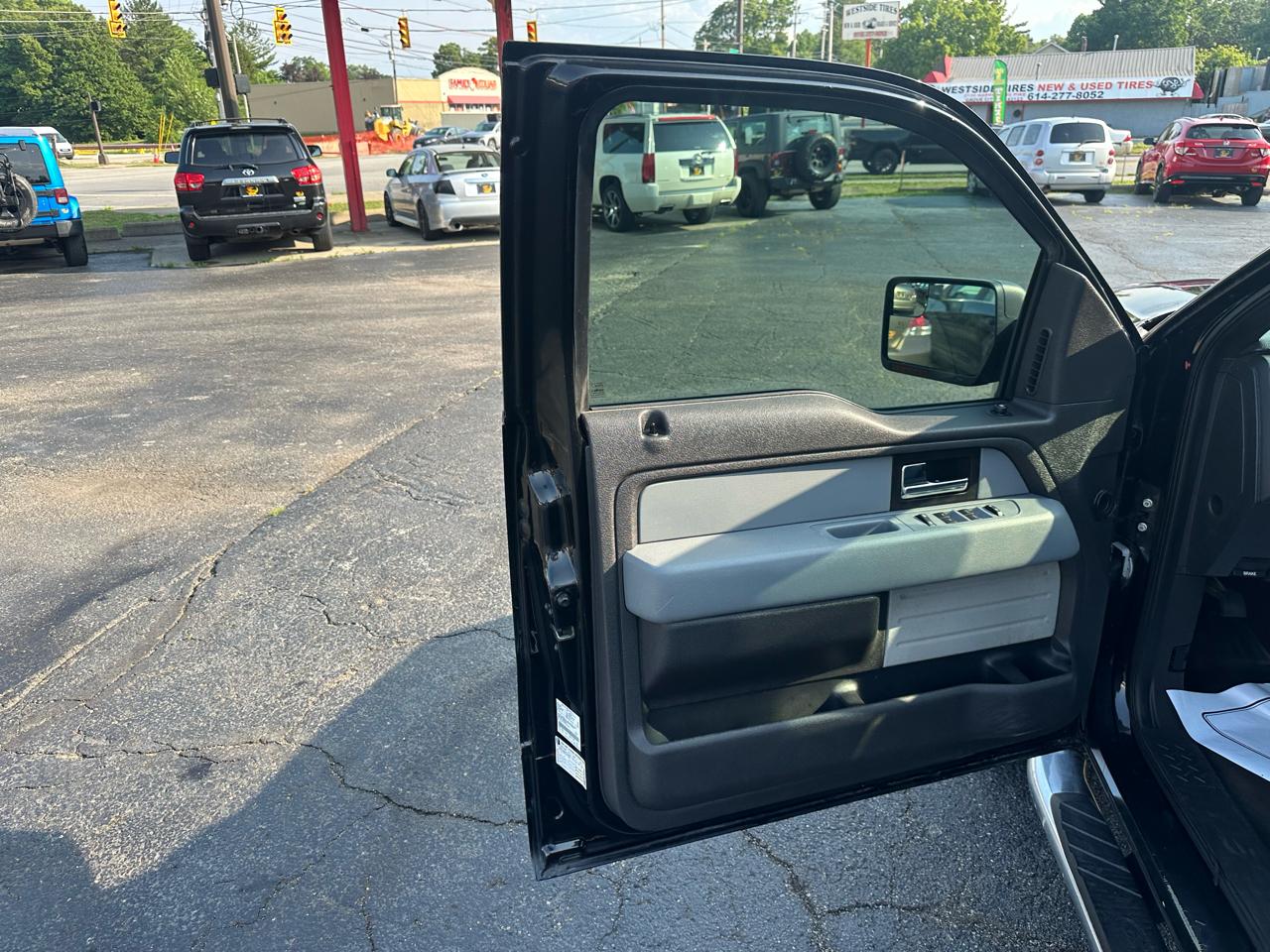 Ford F-150 4WD SuperCrew 145" Platinum 2013