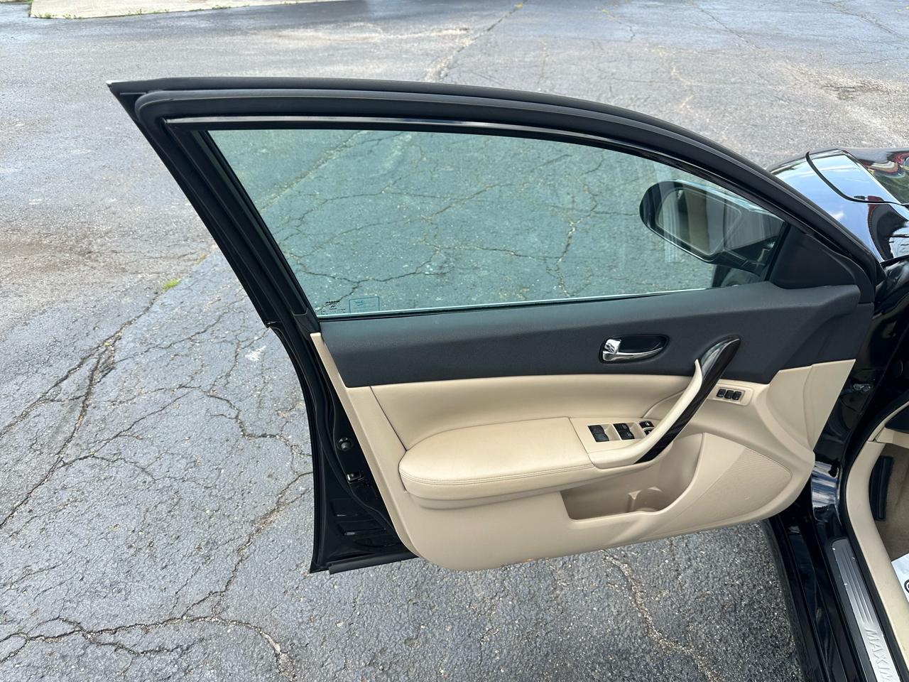 Nissan Maxima 4dr Sdn 3.5 SV w/Premium Pkg 2014