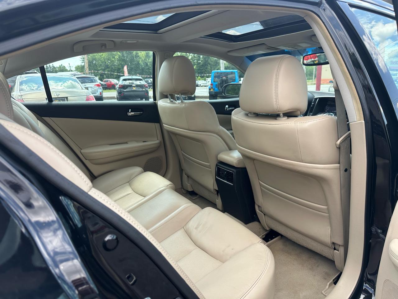 Nissan Maxima 4dr Sdn 3.5 SV w/Premium Pkg 2014