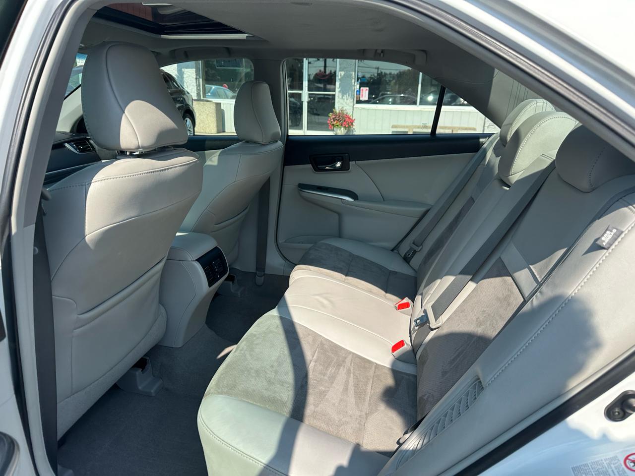 Toyota Camry Hybrid 4dr Sdn XLE (Natl) 2012