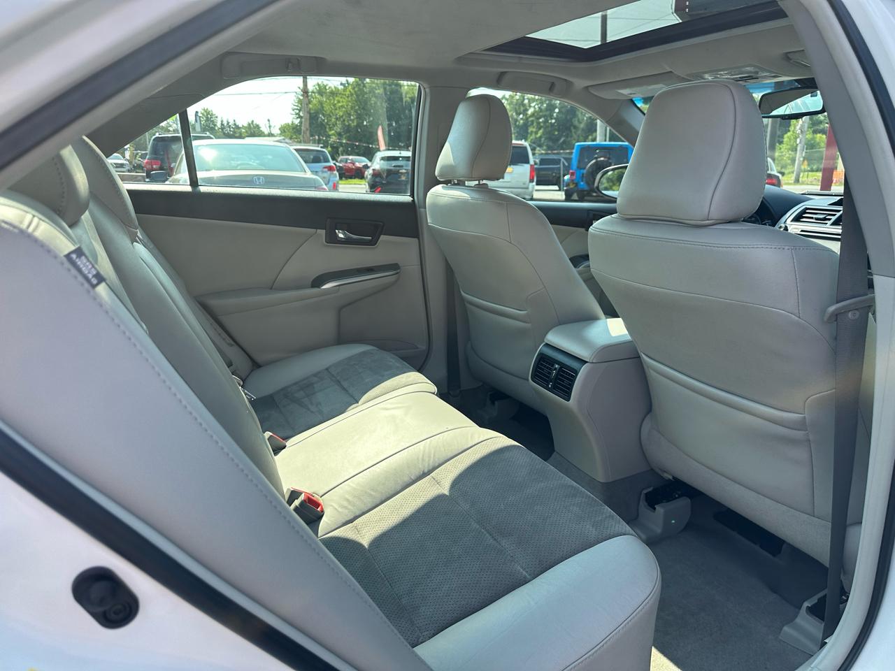 Toyota Camry Hybrid 4dr Sdn XLE (Natl) 2012