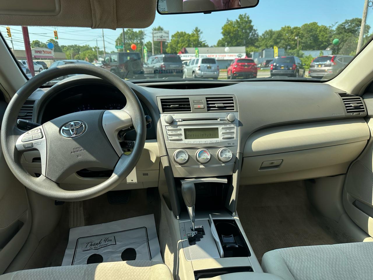 Toyota Camry 4dr Sdn I4 Man (Natl) 2010