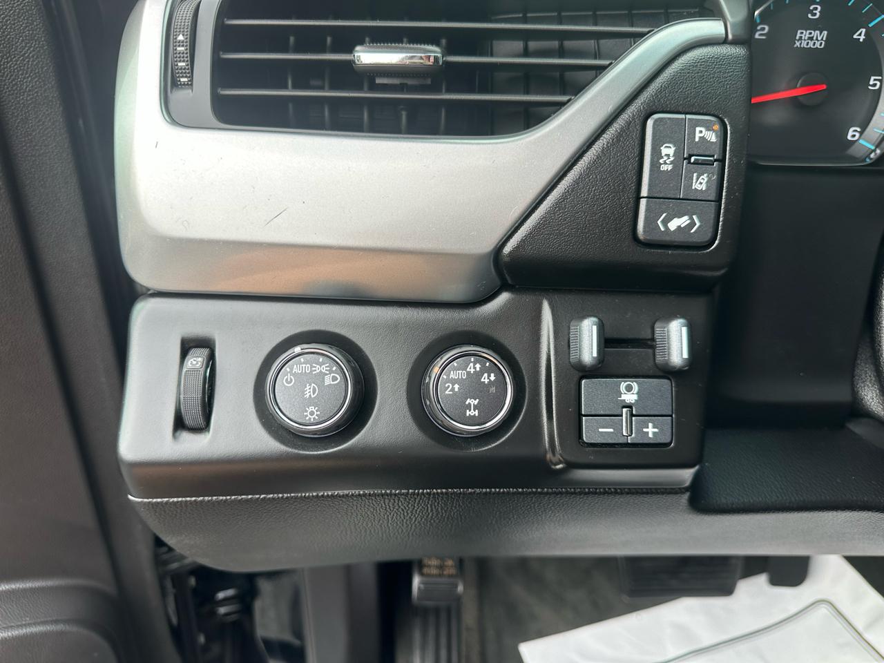 Chevrolet Suburban 4WD 4dr LTZ 2015