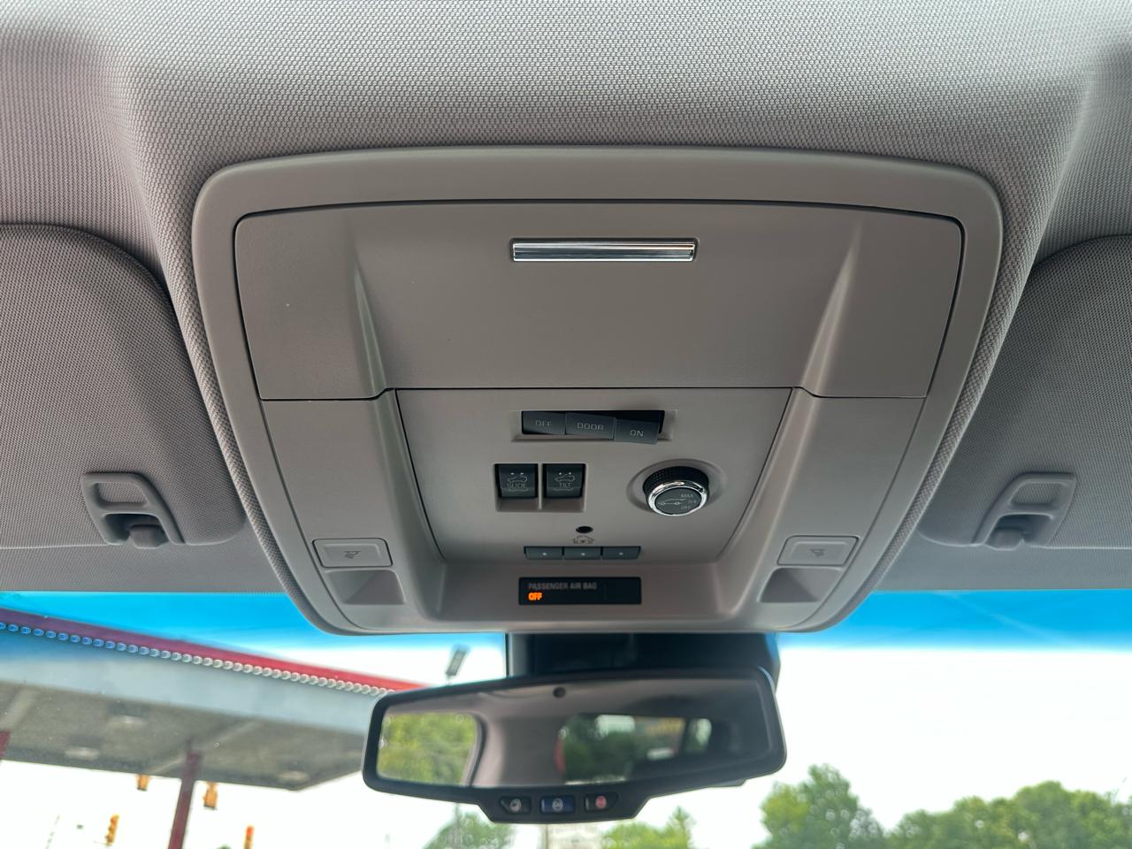 Chevrolet Suburban 4WD 4dr LTZ 2015