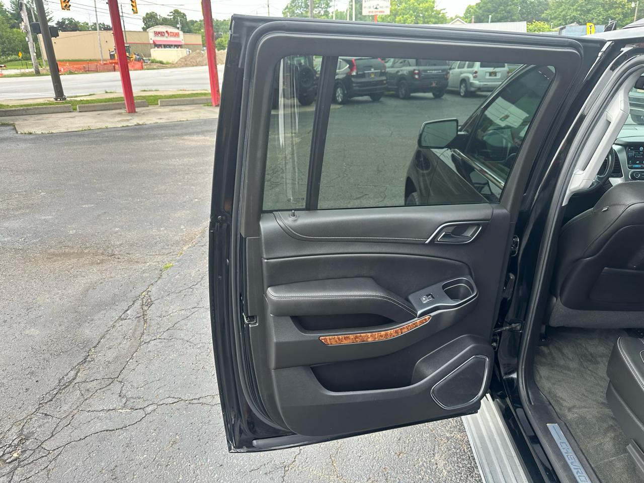 Chevrolet Suburban 4WD 4dr LTZ 2015