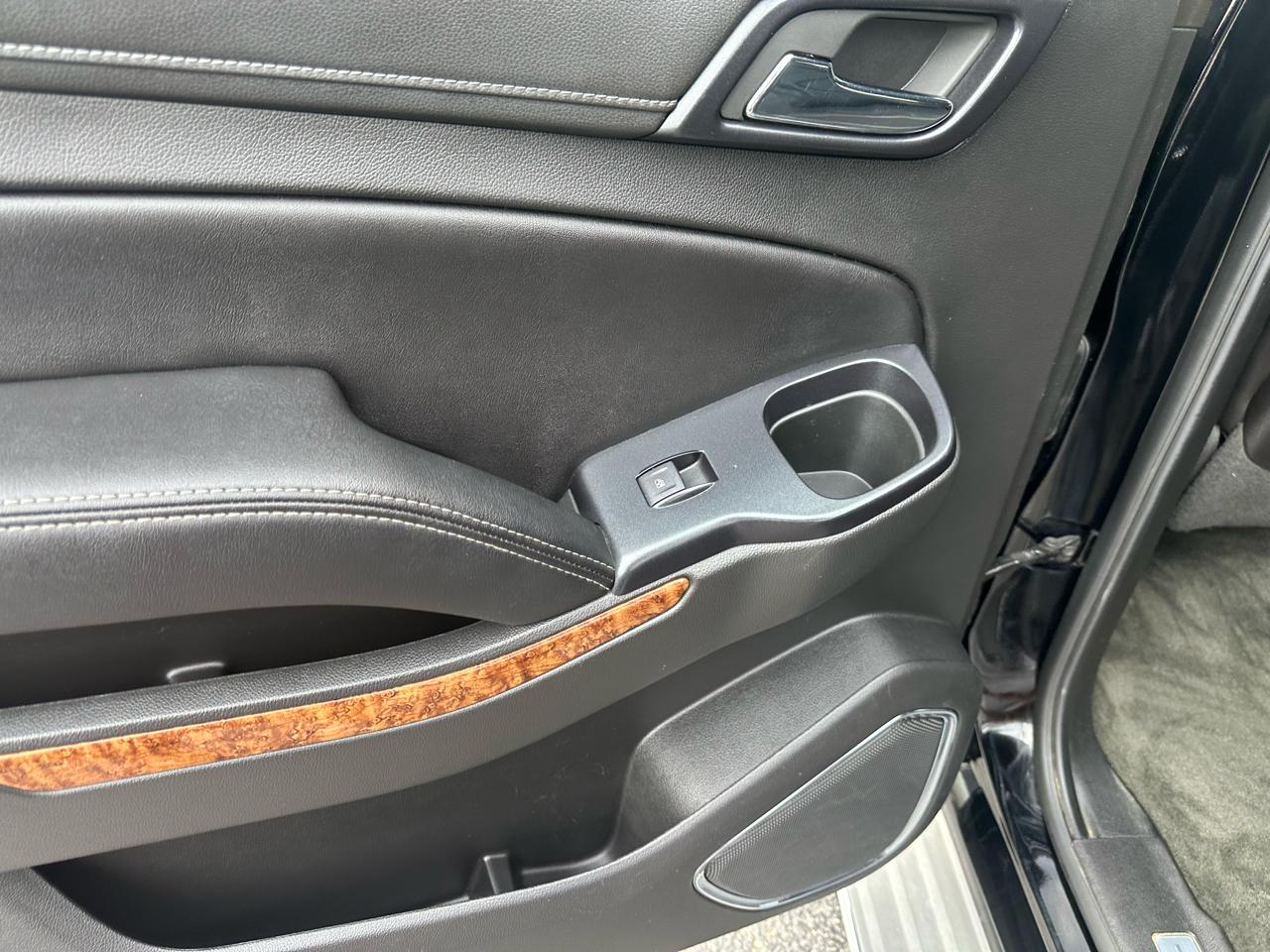 Chevrolet Suburban 4WD 4dr LTZ 2015