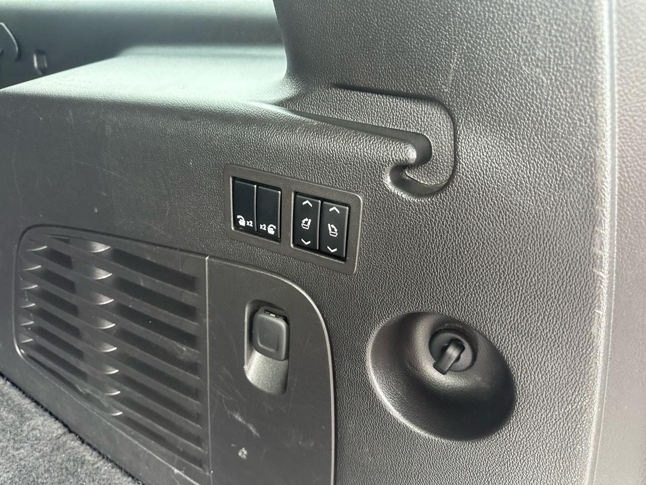 Chevrolet Suburban 4WD 4dr LTZ 2015