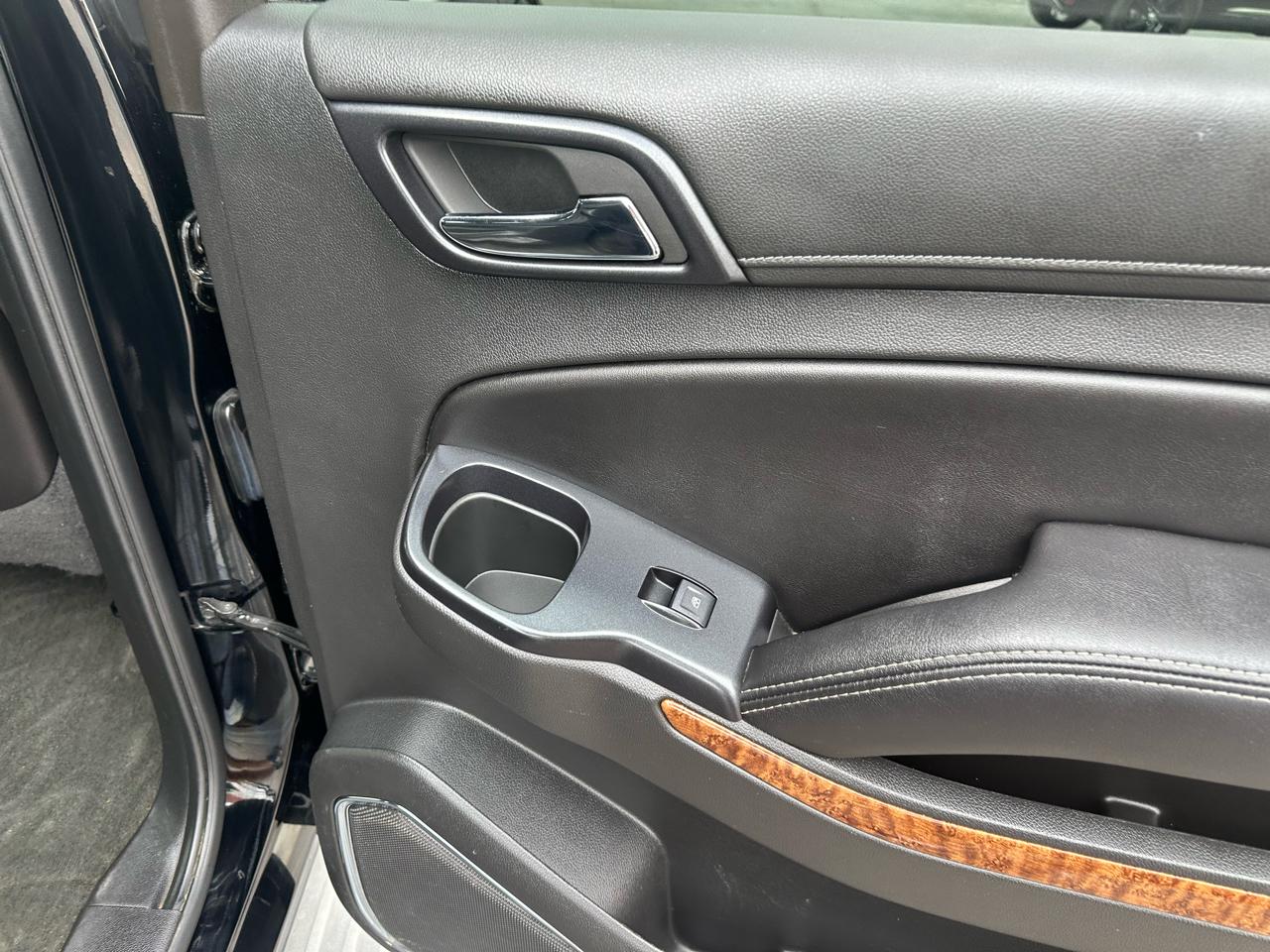 Chevrolet Suburban 4WD 4dr LTZ 2015