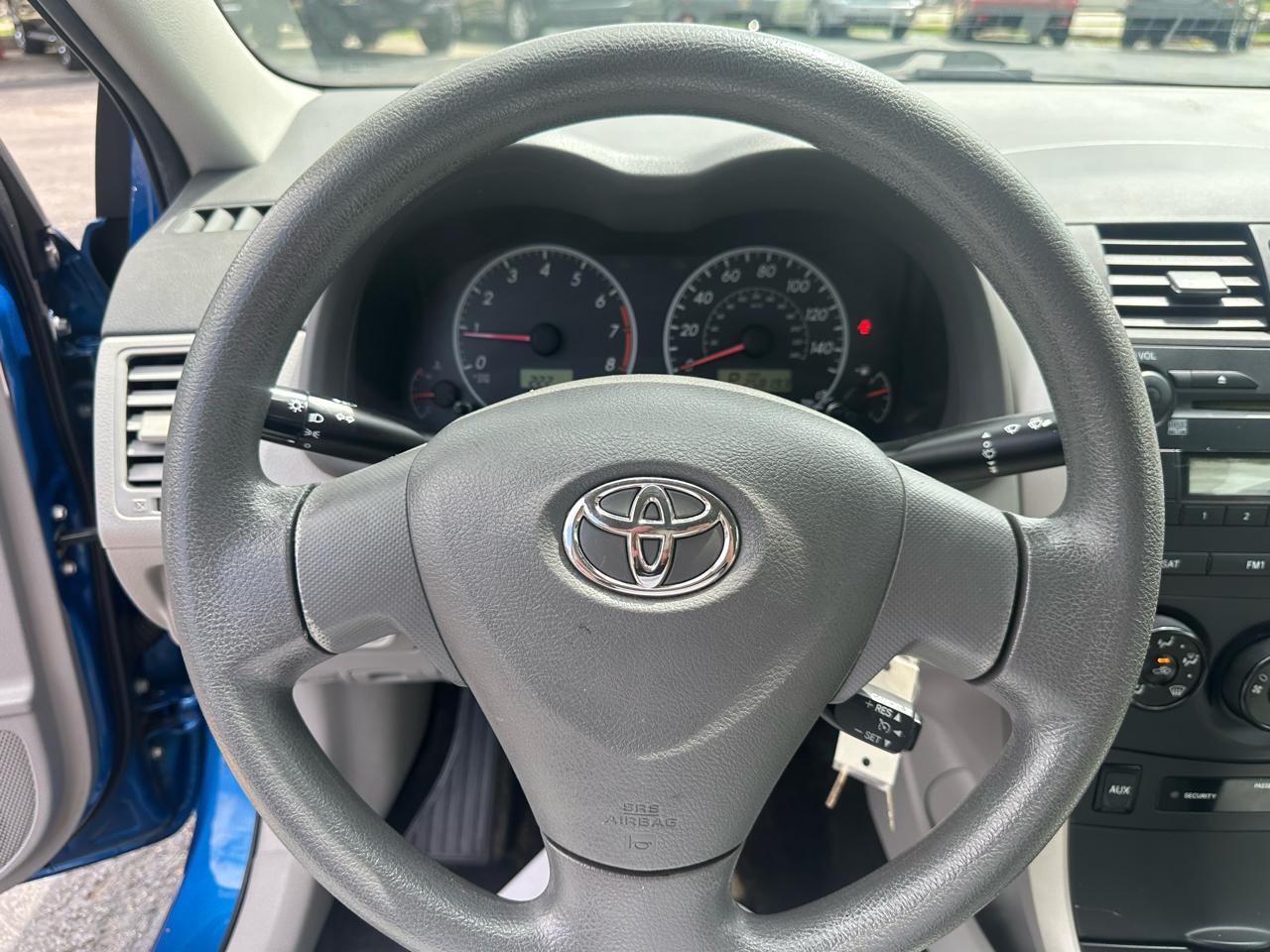 Toyota Corolla 4dr Sdn Man (Natl) 2009