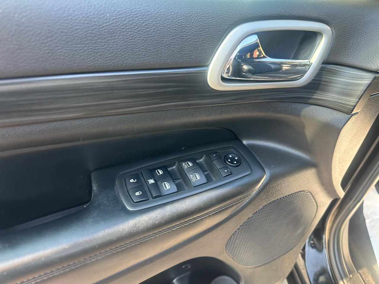 Jeep Grand Cherokee Laredo X 4x4 2021