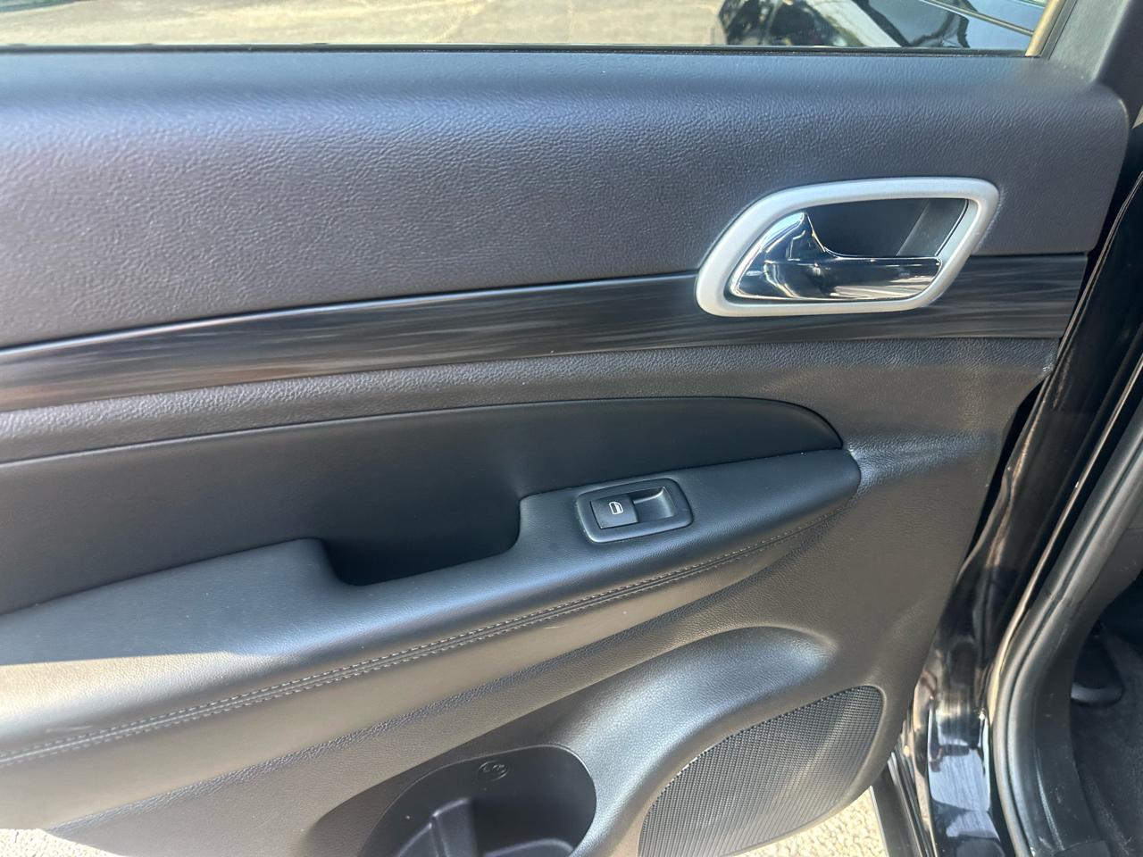 Jeep Grand Cherokee Laredo X 4x4 2021