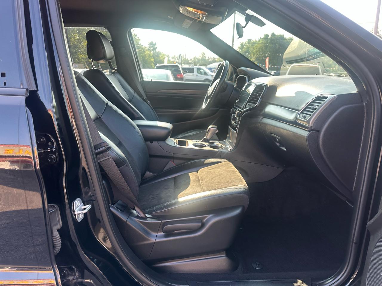 Jeep Grand Cherokee Laredo X 4x4 2021