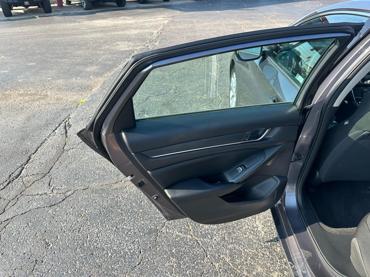 Honda Accord Sedan LX 1.5T CVT 2018