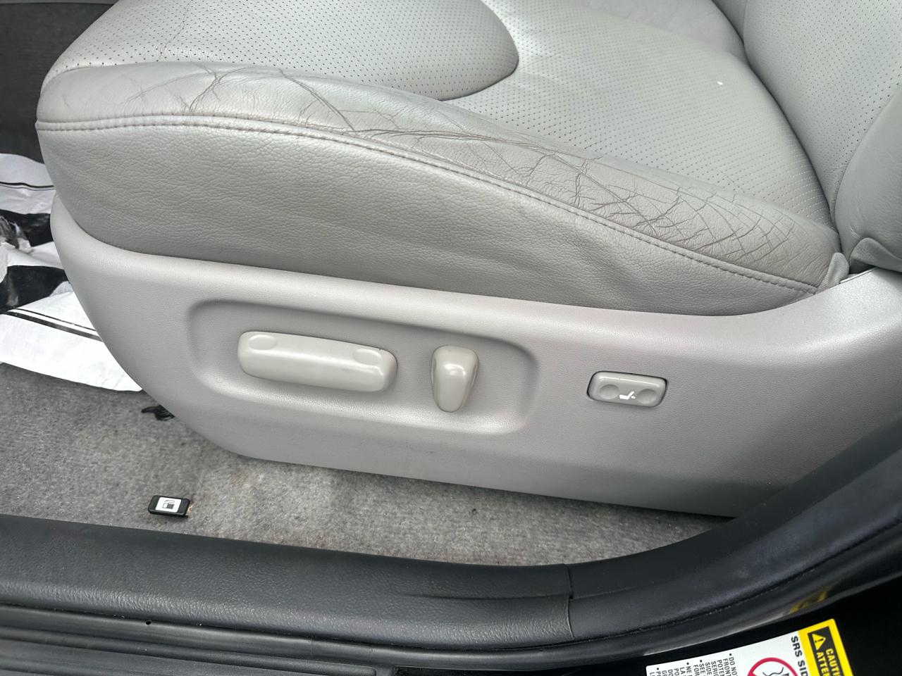 Toyota RAV4 4WD 4dr I4 Limited (Natl) 2012