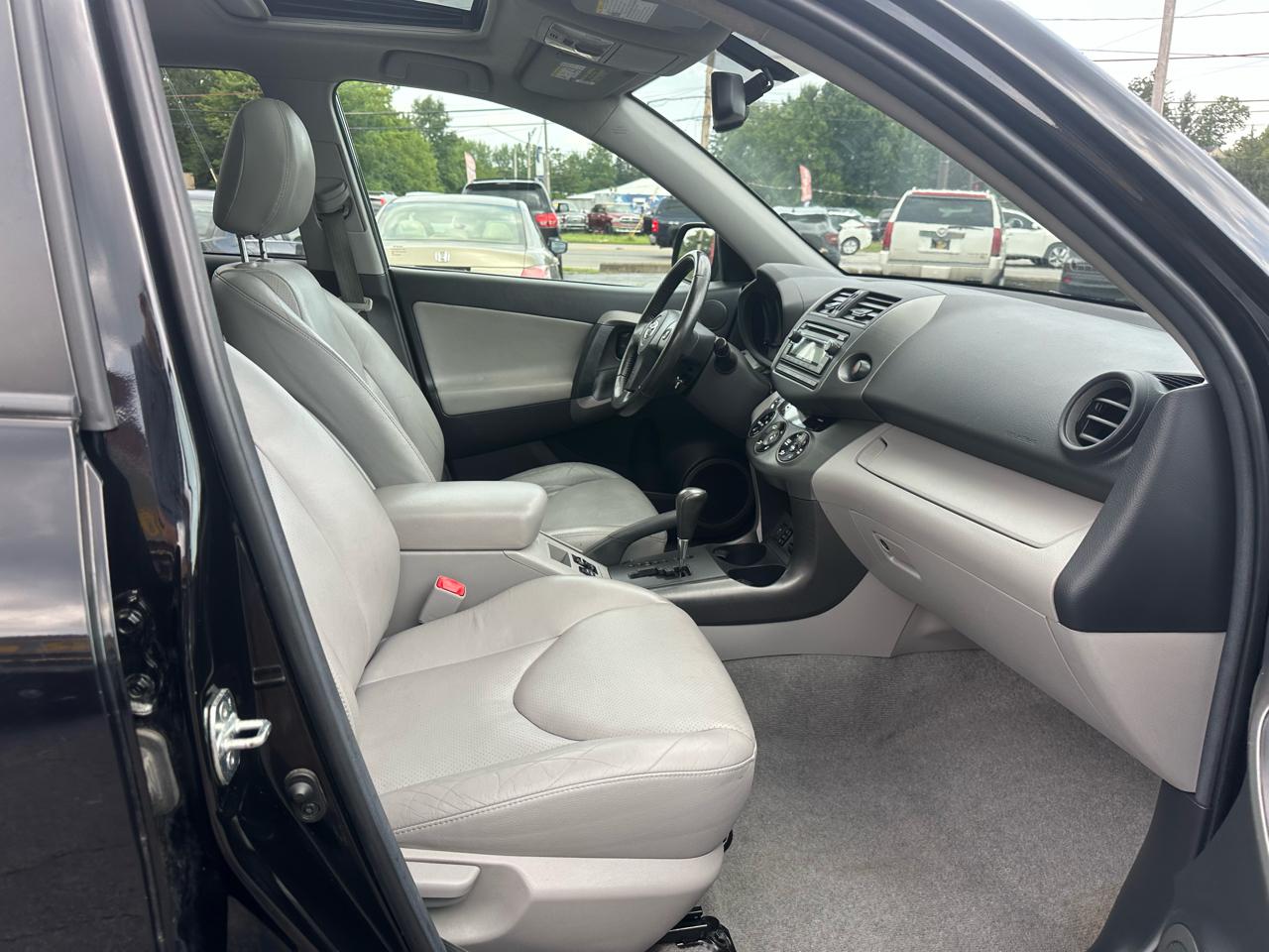 Toyota RAV4 4WD 4dr I4 Limited (Natl) 2012