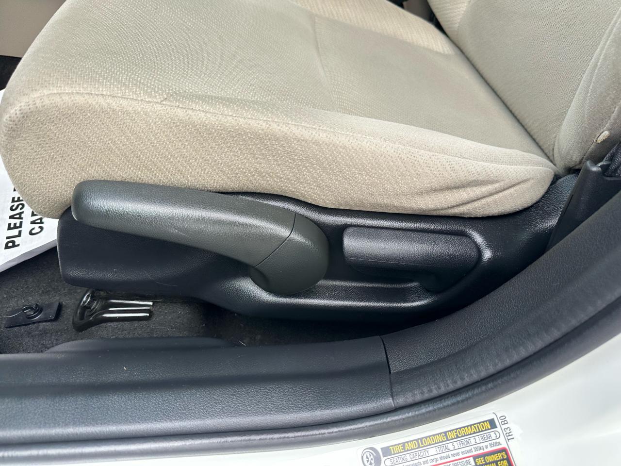Honda Civic Sdn 4dr Auto LX 2013