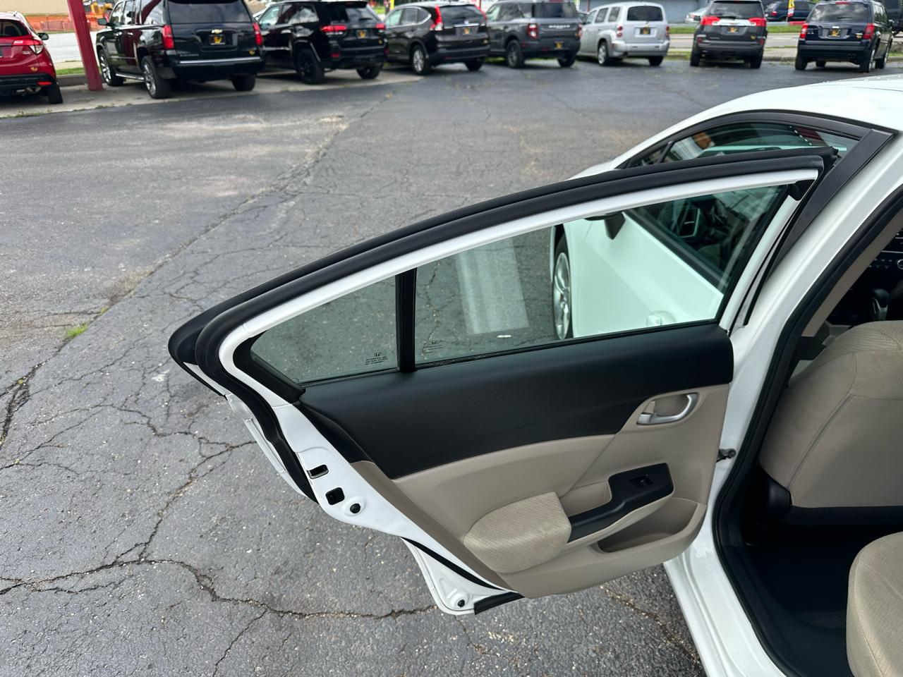 Honda Civic Sdn 4dr Auto LX 2013